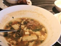 -上海滴水湖皇冠假日酒店