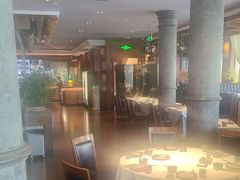 -八府香鸭·啫啫煲(华山路店)