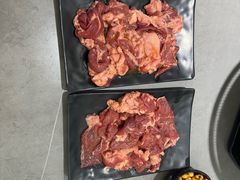 -啊美丽炭火烤肉(滑翔一店)