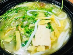 豆苗-丽虹云南过桥米线(兴工街店)