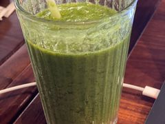 綠巨人-VESH COFFEE(定西路店)