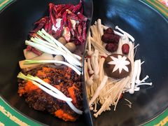 -巴隆门重庆老火锅(太湖路店)
