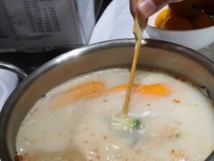 -红鼎豆捞·非遗鲍皇汤火锅(宝丰路店)