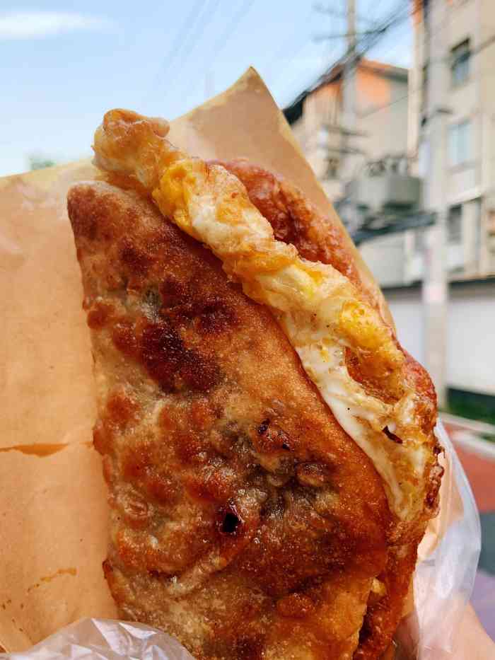 曹张鸡子大饼-"曹张鸡子大饼也算是网红小吃了吧,以前都.