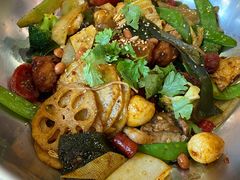 酱香麻辣香锅-愉肴麻辣香锅(中北镇店)