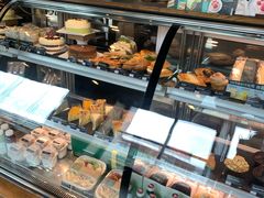 面包甜点陈列柜-星巴克(南通海安文峰大世界店)