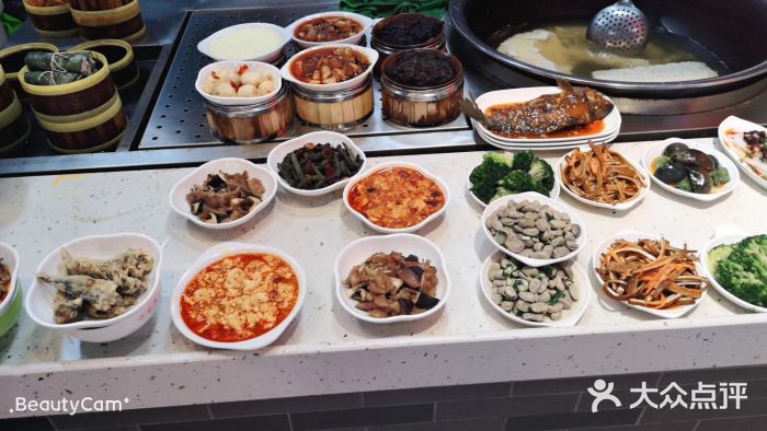 八一好吃街·高品美食广场图片
