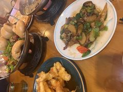 -鹤乡东北菜(崮山路店)