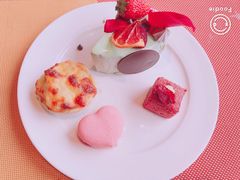 -大中华希尔顿酒店-念自助餐·嗨啤·小龙虾