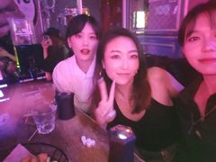 -UP嘻哈酒吧(粉巢店)