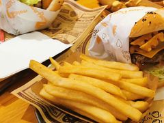 -牛纽塔·牛人堡(群众路店)