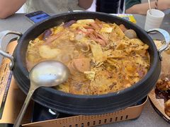 -豚妈妈汤饭·部队锅(南京东路店)