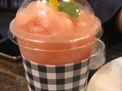 -莓园冰淇淋店