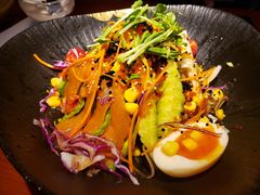 三文鱼油梨配黑鱼子沙拉-鳗鱼家·深夜食堂(军博店)