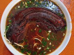大肉面-老店鹏缘面馆