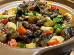 -头上红煨盐鸡·非遗院子餐厅