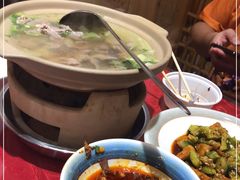 -冯烫烫跷脚牛肉·川菜小馆(武胜西街店)