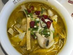 -渝是乎川渝小炒(新世界百货望京店)