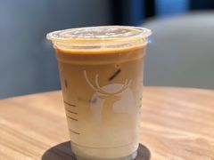 丝绒拿铁-瑞幸咖啡(首城国际店)