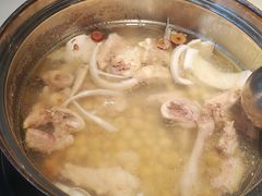 -三个椰子·现砍椰子鸡(金源CBD店)
