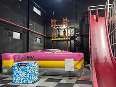 -嘿哟动霸CHUA·新潮玩运动娱乐中心·蹦床滑冰团建乐园