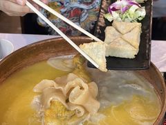 -鲜入围煮花胶鸡海鲜火锅