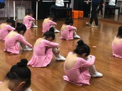 -小荧星艺校(大宁分校)