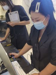 -罗亚帝造型·烫发染发