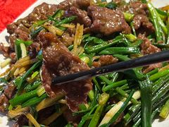 葱姜炒牛肉-粤北餐馆
