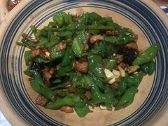 郑哥小炒肉-丹江口渔村·湘味厨房(桃园店)