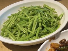 清炒芦蒿-兔爸私家小厨(新北万达店)