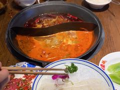 -萍姐火锅·公路夜市(武汉首店)