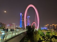 -南京眼步行桥