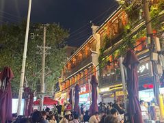 -万松园美食街