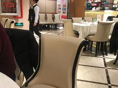 大堂-老人和饭店(打浦路店)