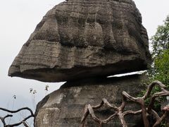 -梭布垭石林景区