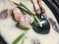 豆浆一锅鲜-佬麻雀·新湘菜(珠海金发购物中心店)