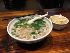 -遵义虾子张六羊肉粉(地王店)