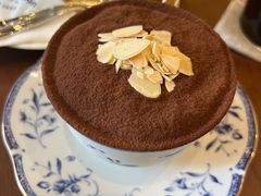 -Café Monson