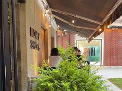 -Money Shops(愚园路店)