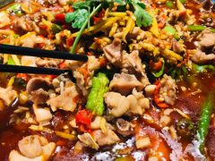 -兔行天下-鸿鹤鲜锅兔(中海国际店)