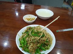 -胡成记口蘑龙眼包子(盐道街店)