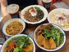 -CowCow其其·牛杂咖啡公司(六运店)