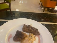-东西风牛排馆周末烧烤自助(首都机场希尔顿店)