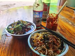 -灵山卢梅燕粉店