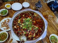 -乡土特色.冷锅鱼.牦牛肉汤锅