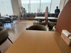 -桔子酒店(上海西藏北路地铁站店)