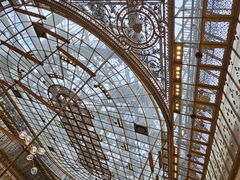 -乐蓬马歇百货公司(Rive Gauche)