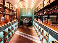 -唐宫小聚(新港中心店)