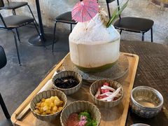 夏威夷椰汁-莓园冰淇淋店
